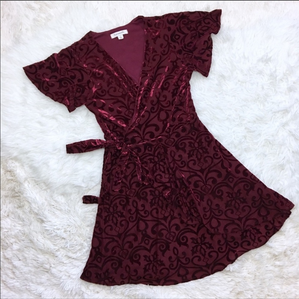 Francesca’s Flutter Sleeve Wrap Dress - Picture 1 of 3